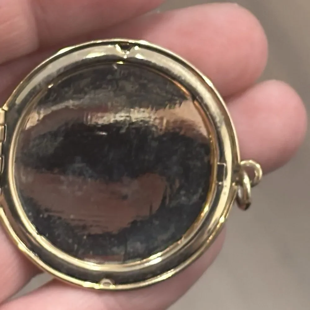 Vintage Photo Locket Pendant Gold Tone Round Large Fragonard Courting Couple